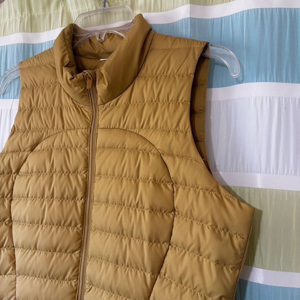 Lululemon Pack It Down Vest Golden Goose Puffer Size 8 - Picture 2 of 11